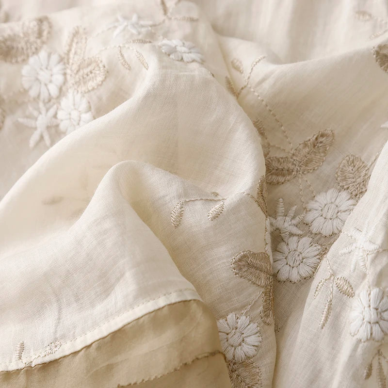 Isla™ Floral Breeze Blouse