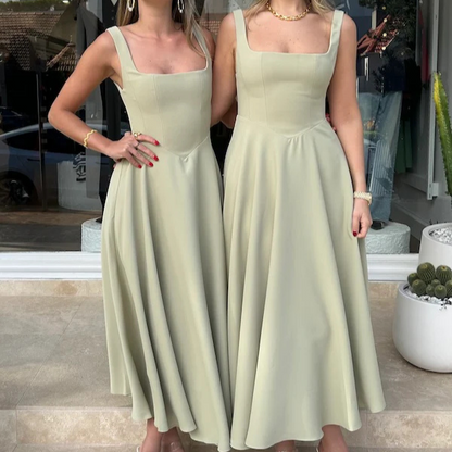 Amélie™ | Sculpted Square-Neck Midi Dress