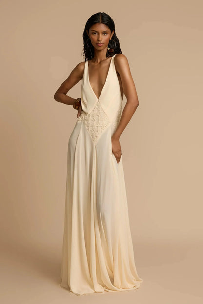 Serena™ | Flowing Plunge Maxi Dress
