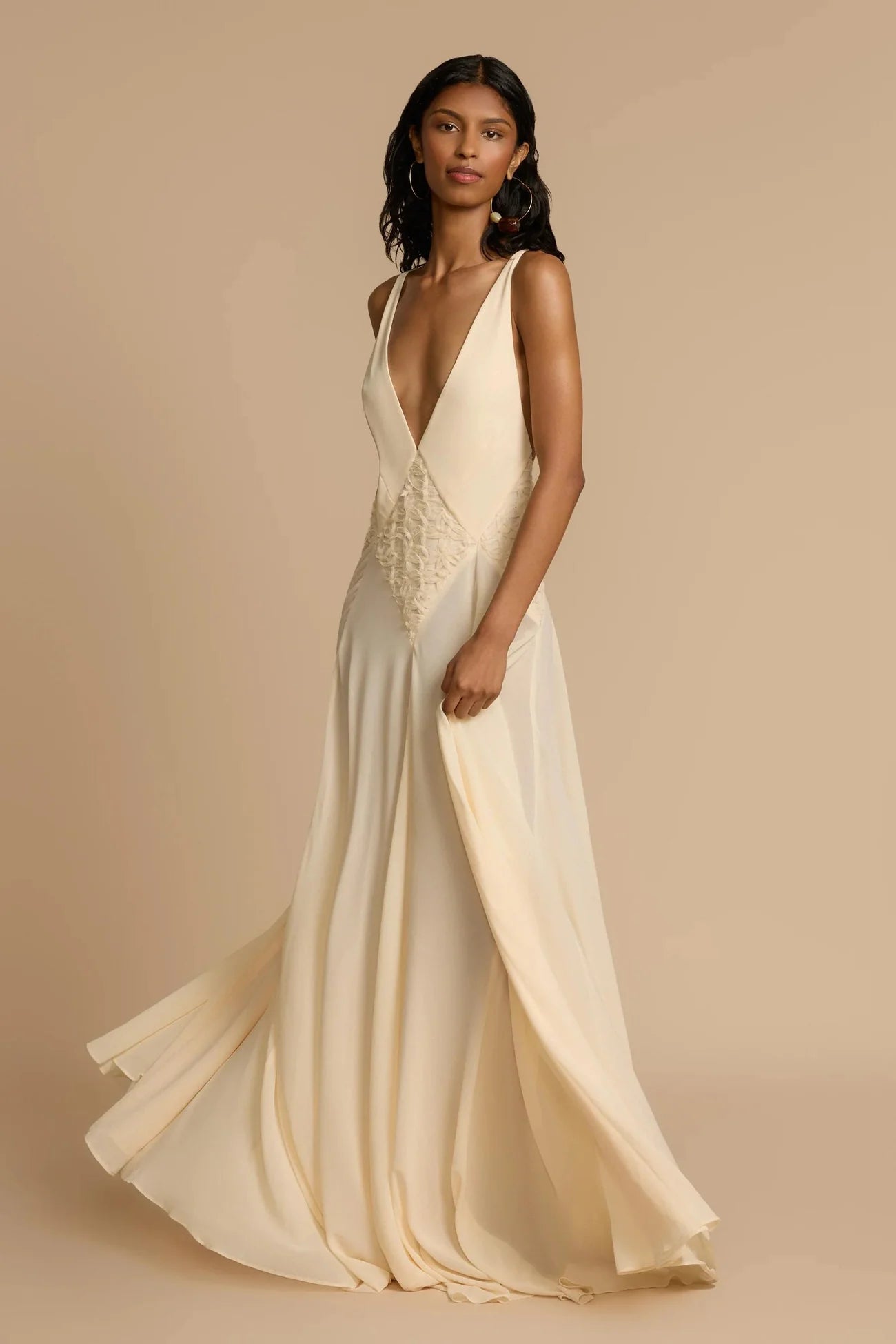 Serena™ | Flowing Plunge Maxi Dress