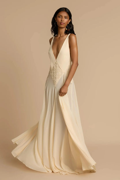 Serena™ | Flowing Plunge Maxi Dress