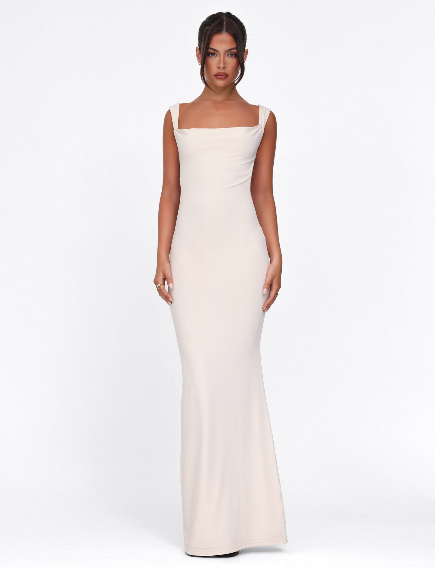 Kiara™ | Backless Sculpt Maxi Dress