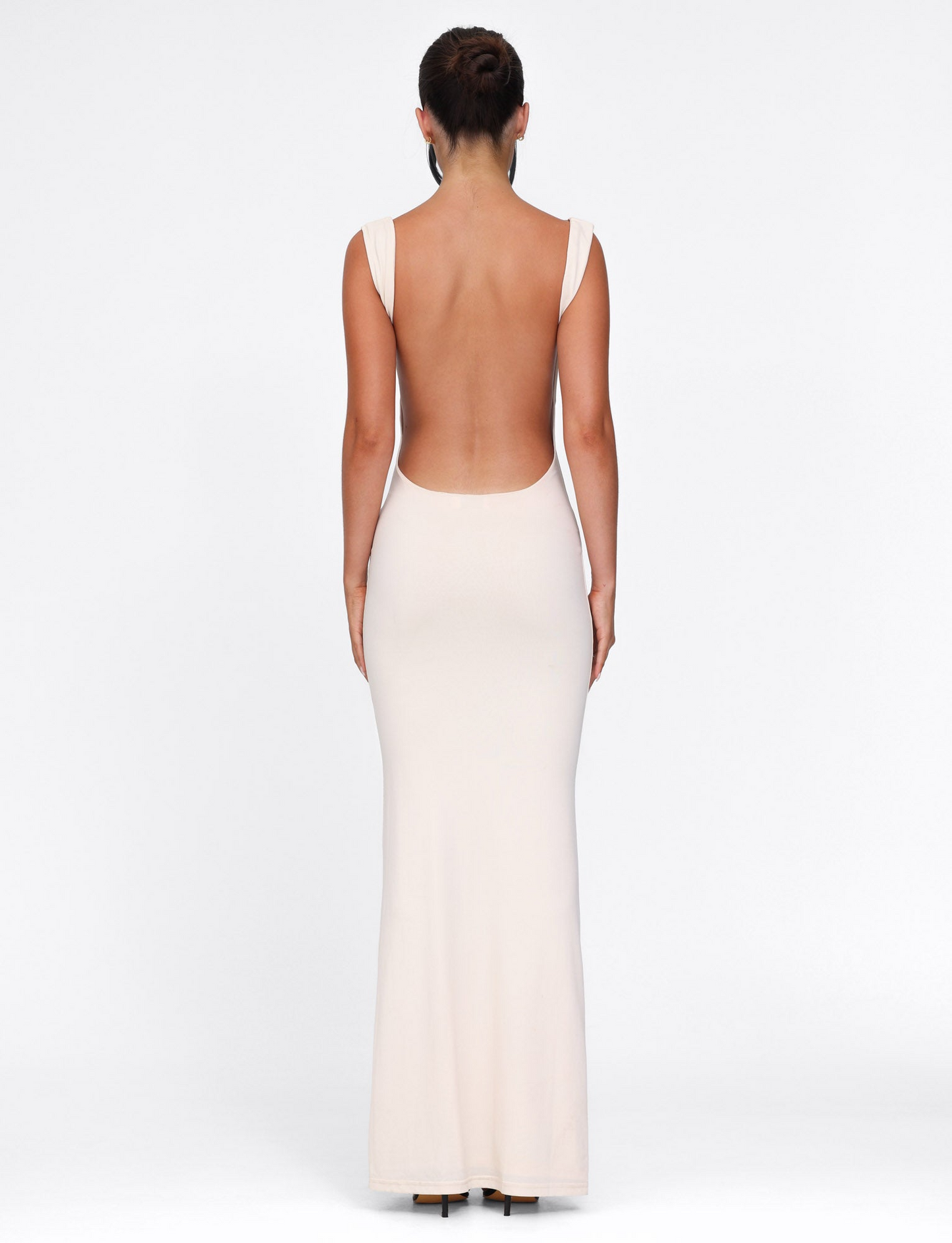 Kiara™ | Backless Sculpt Maxi Dress