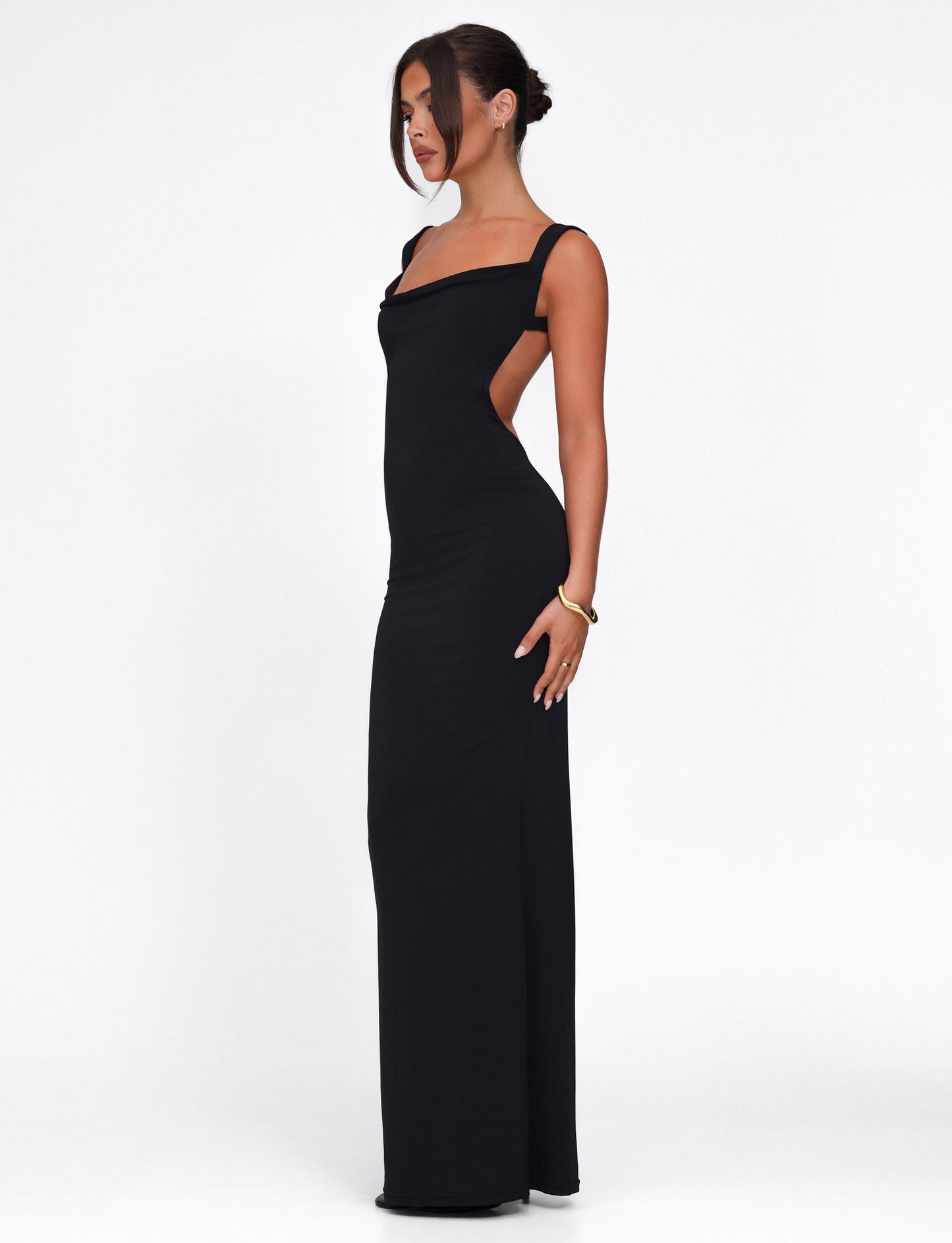 Kiara™ | Backless Sculpt Maxi Dress
